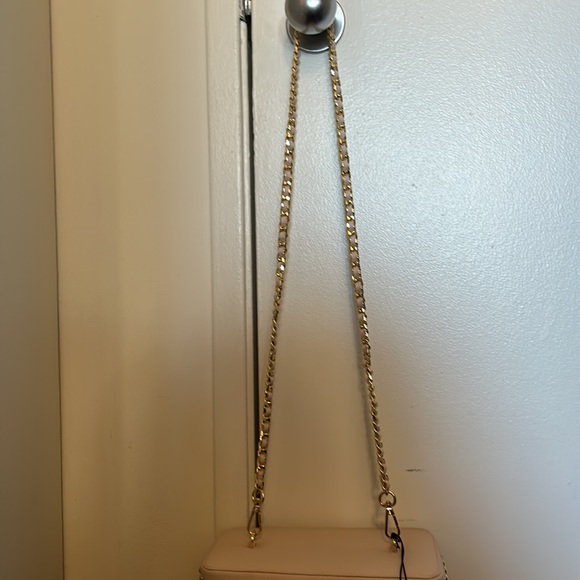 BTB Los Angeles Mason Crossbody in Pink - Picture 13 of 13